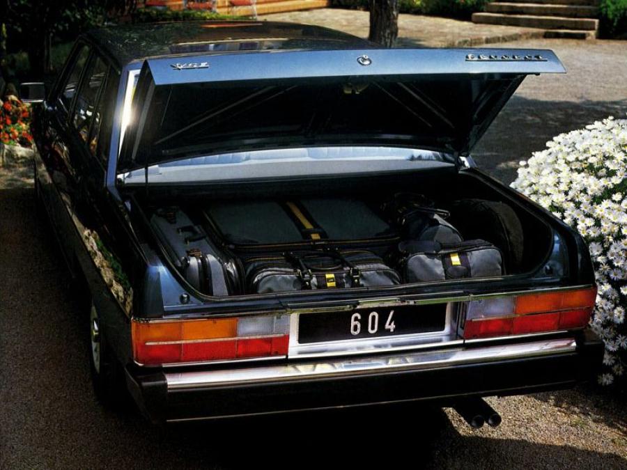  Peugeot 604 1975 года  (фото 9 из 16)